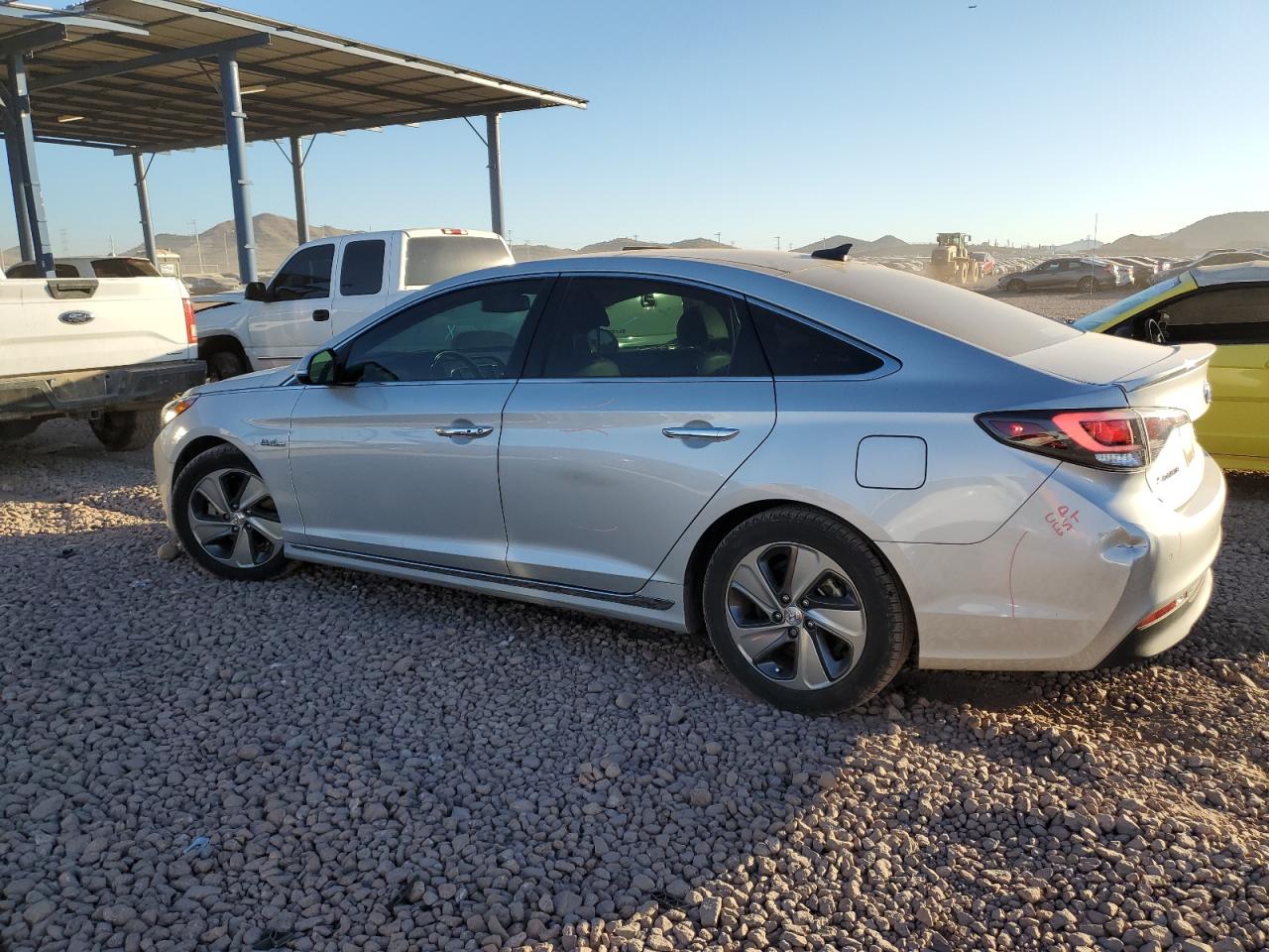 2016 Hyundai Sonata - Image 2