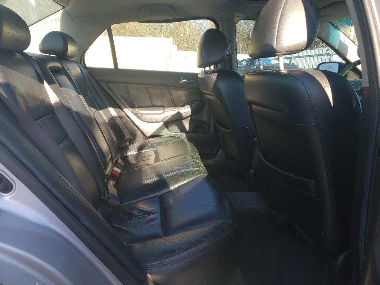 2005 Honda Accord - Image 10