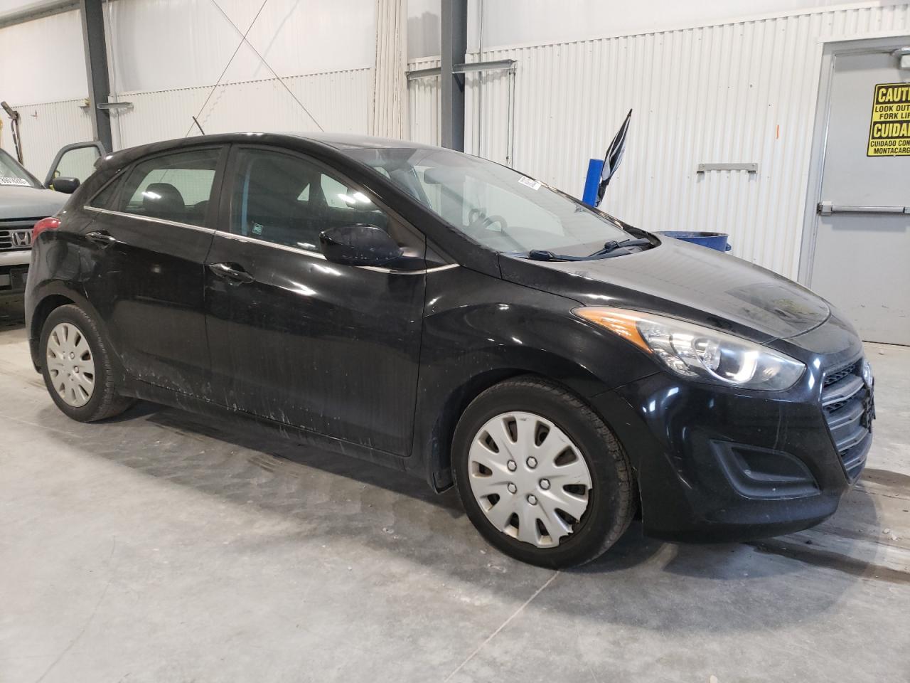 2016 Hyundai Elantra - Image 4