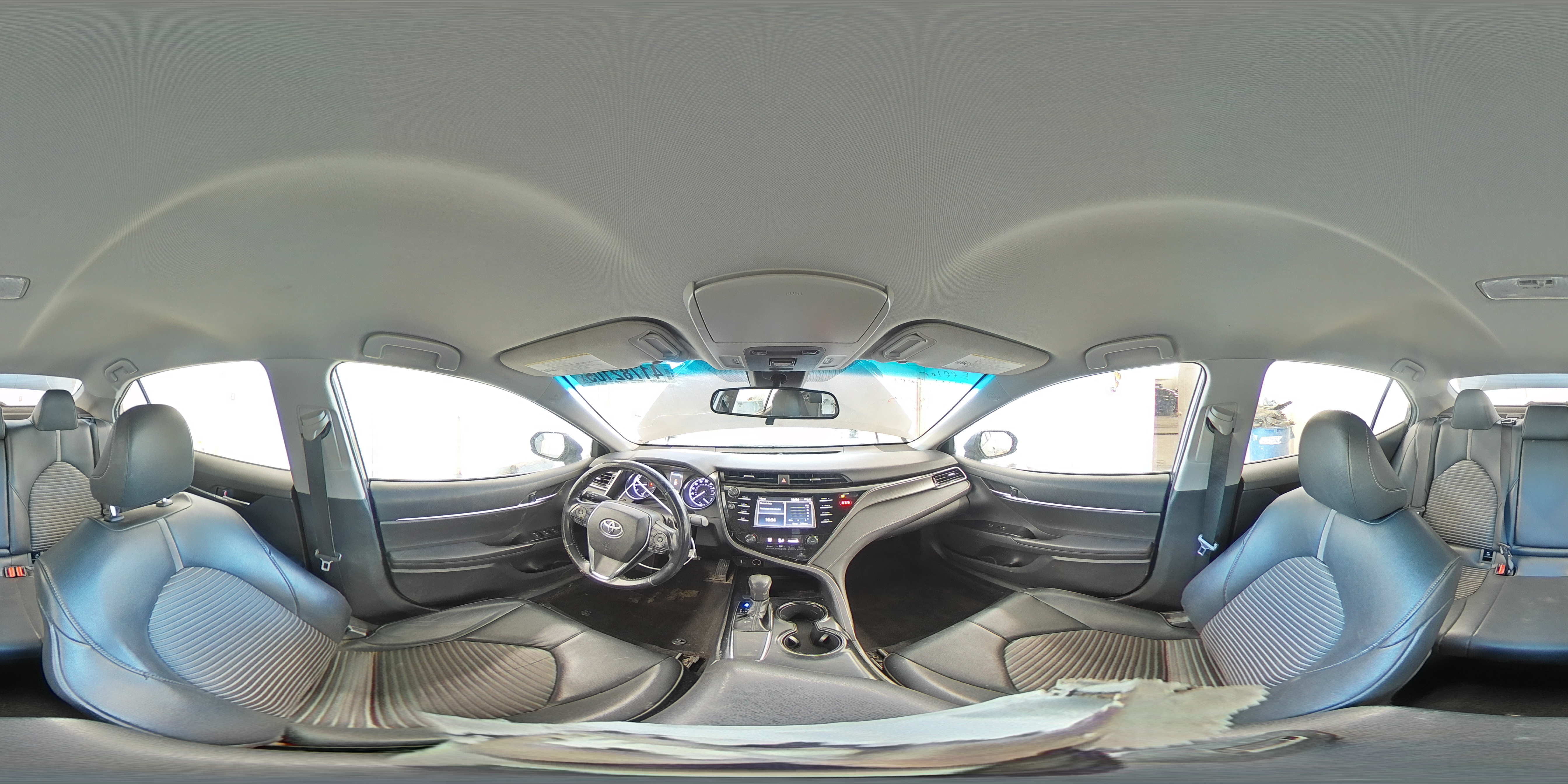 2019 Toyota Camry - Image 15