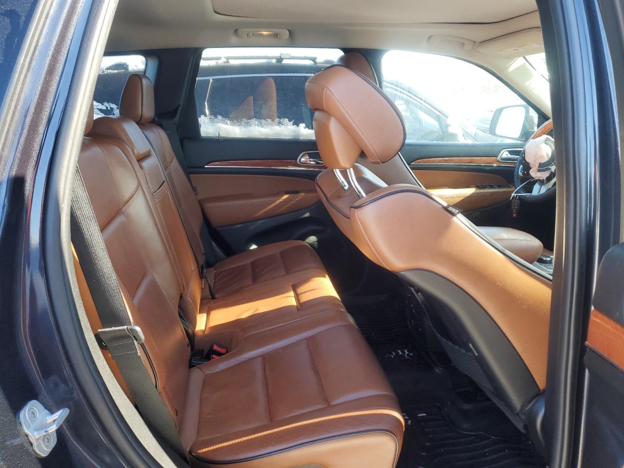 2013 Jeep Grand Cherokee - Image 11