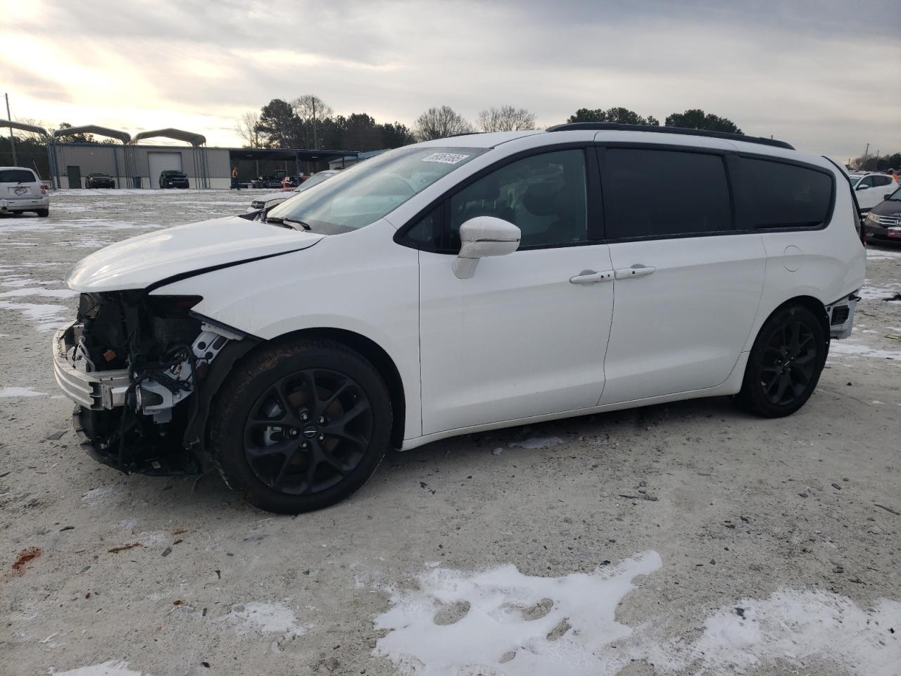 2022 Chrysler Pacifica - Image 1