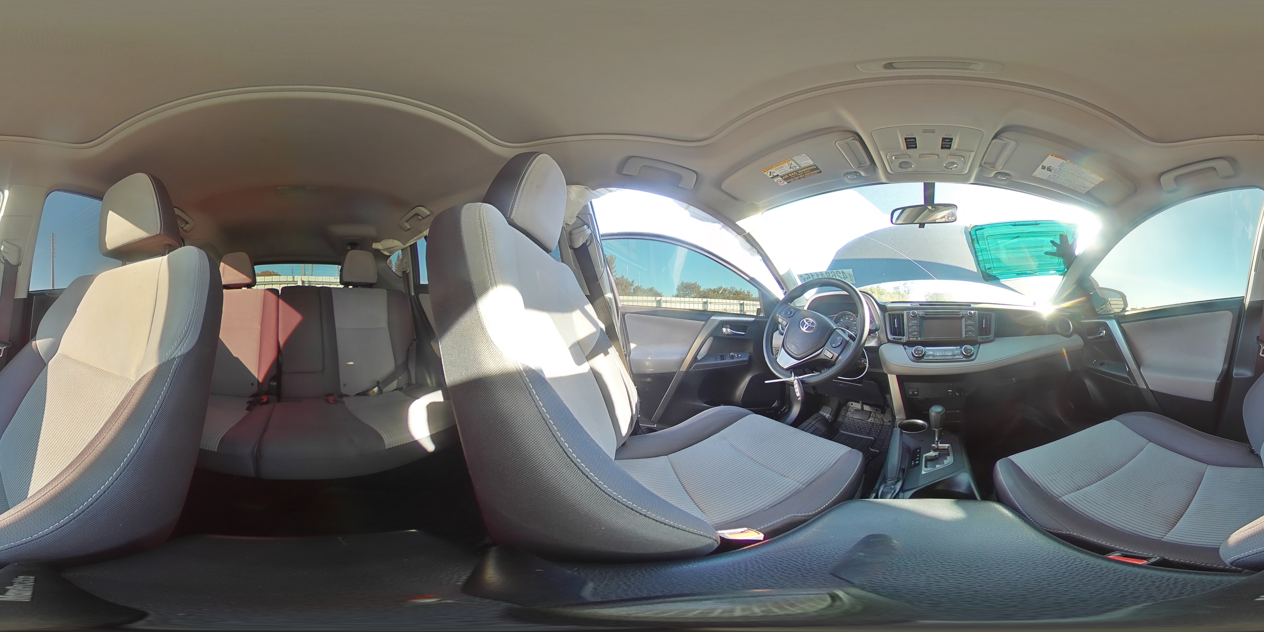 2014 Toyota RAV 4 - Image 14