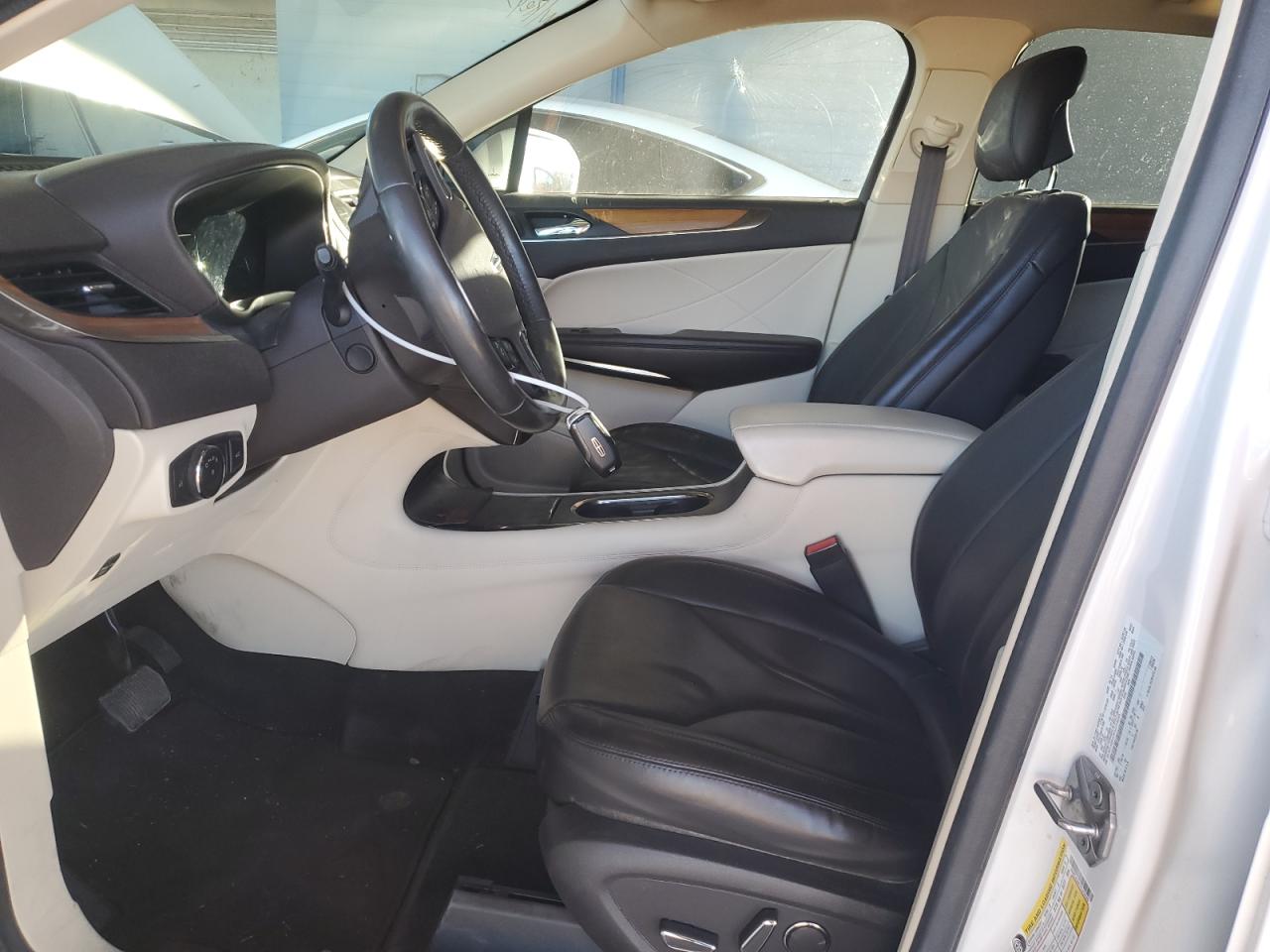2015 Lincoln MKZ - Image 7