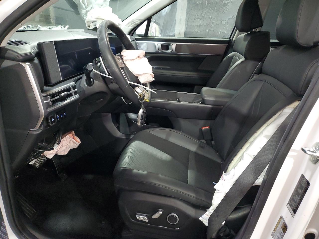 2024 Hyundai Santa Fe - Image 7