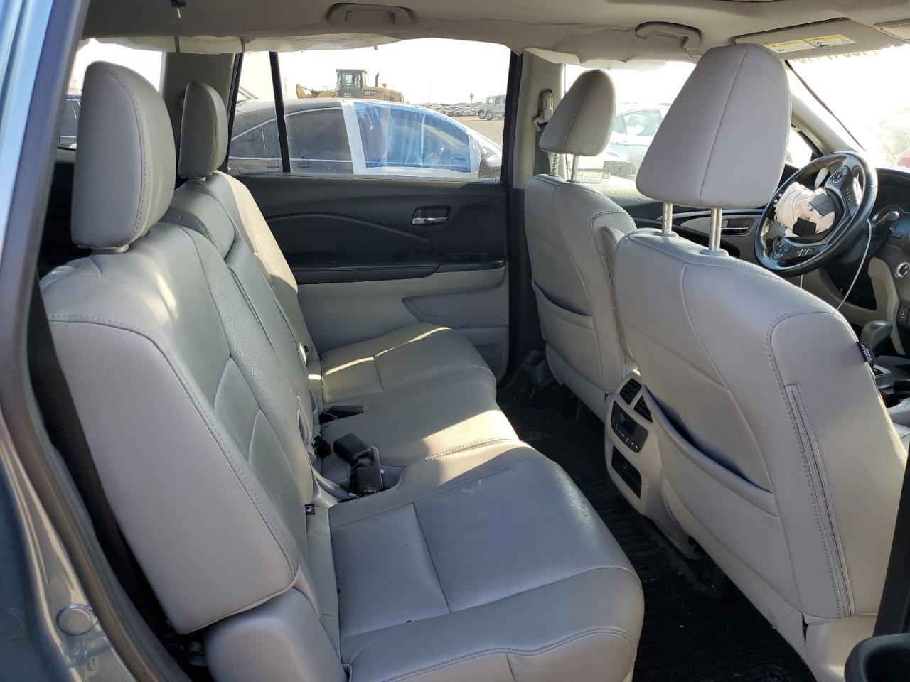 2017 Honda Pilot - Image 10