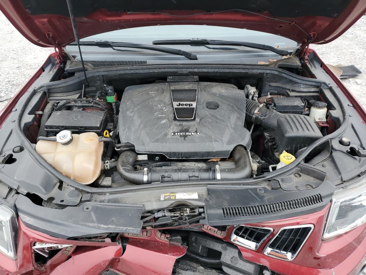 2015 Jeep Grand Cherokee - Image 14