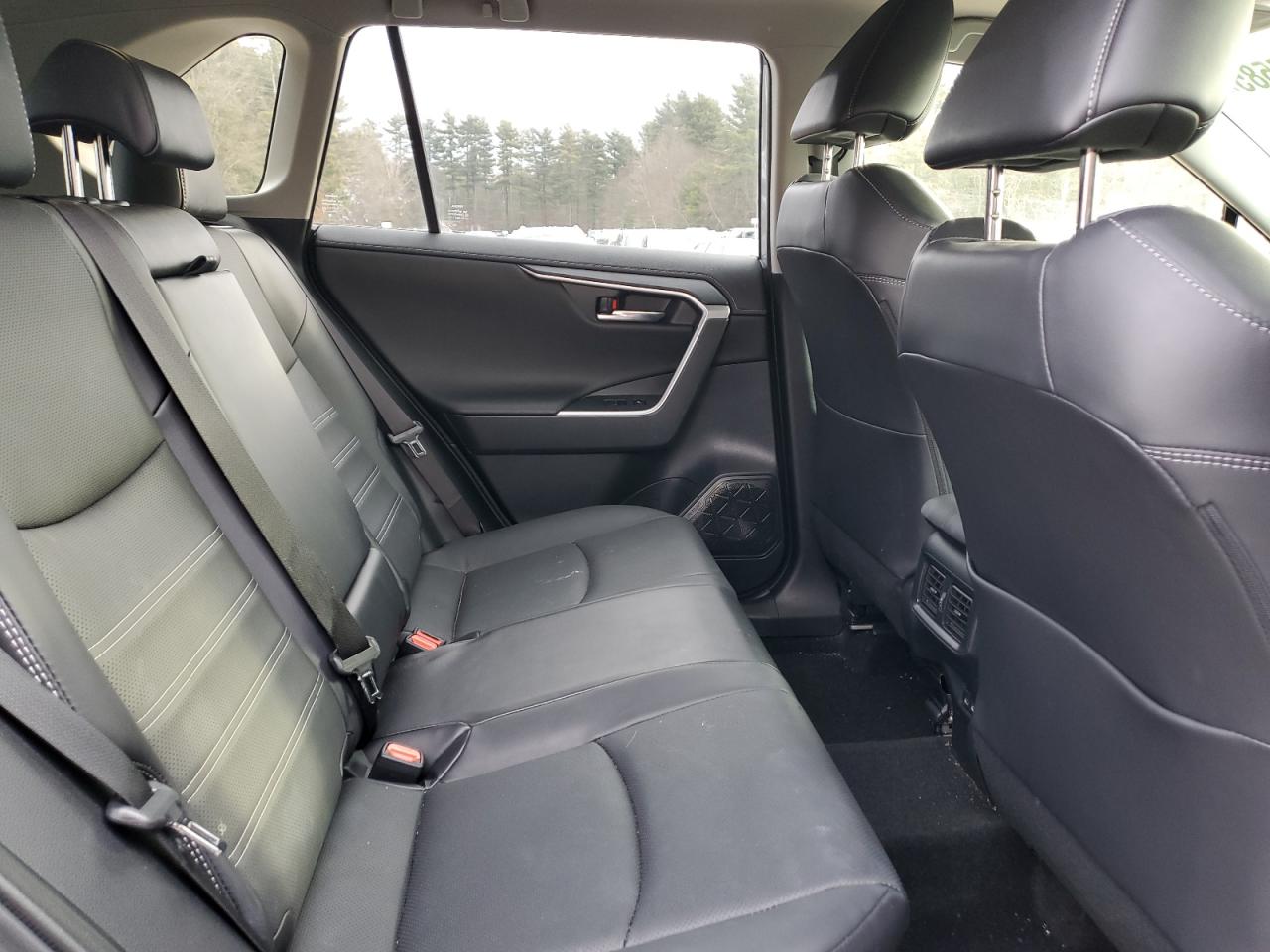 2023 Toyota RAV 4 - Image 11