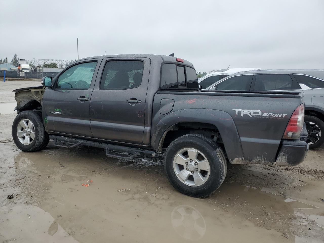 VIN 5TFJU4GNXFX074561 2015 TOYOTA TACOMA no.2