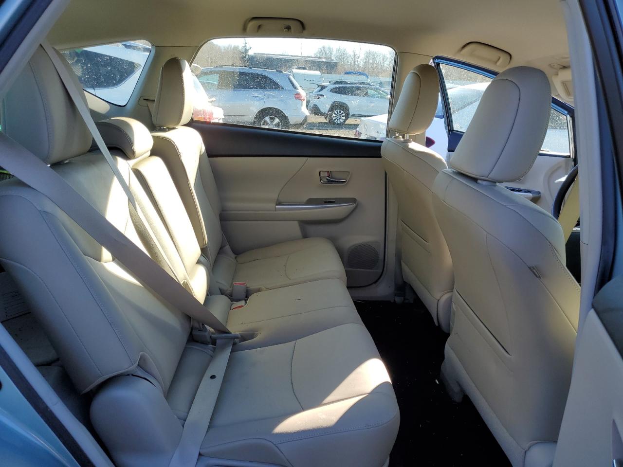 2017 Toyota Prius - Image 10