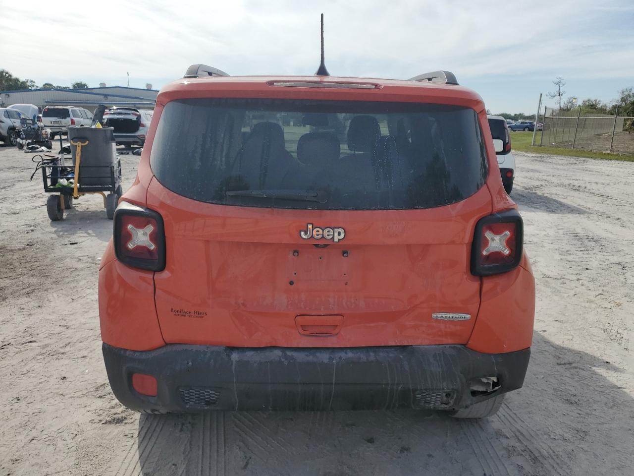 2018 Jeep Renegade - Image 5