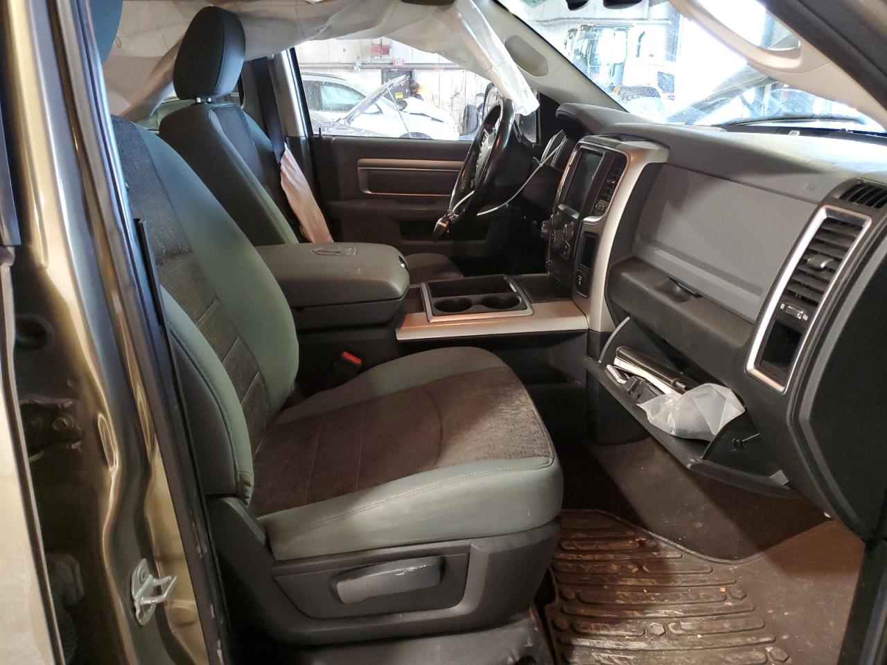 2014 RAM 1500 - Image 7