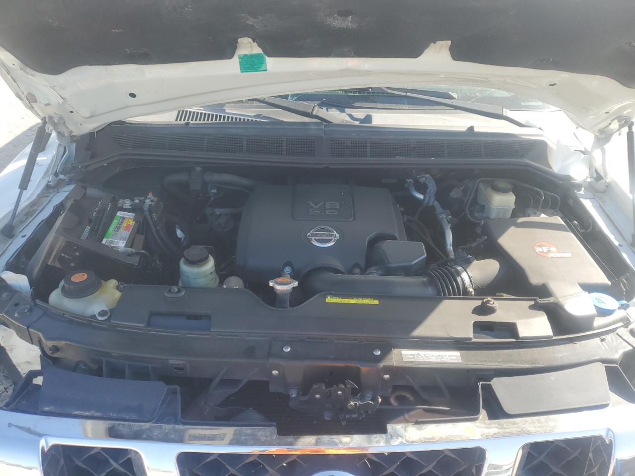 2014 Nissan Titan - Image 11
