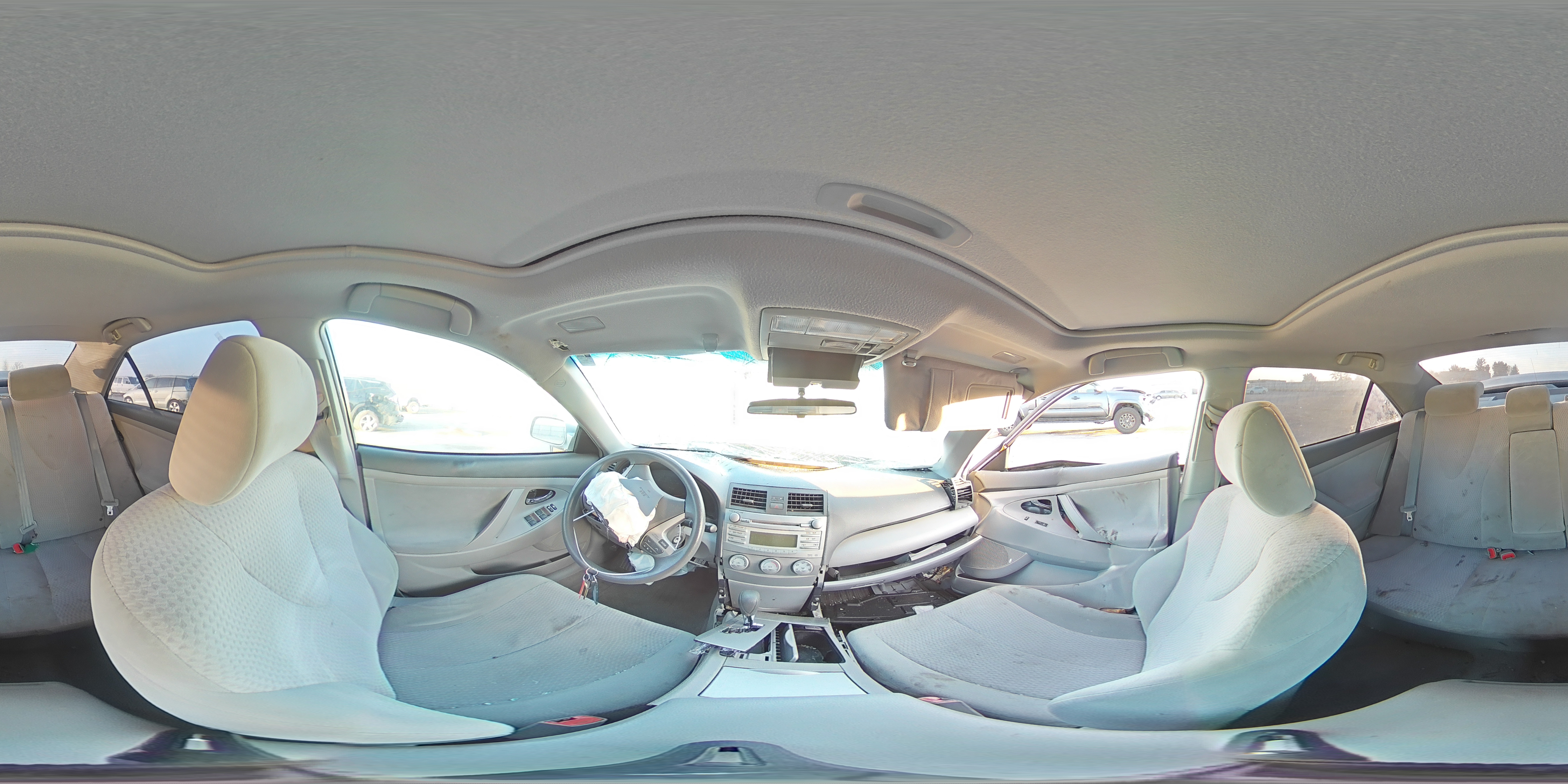 2010 Toyota Camry - Image 13