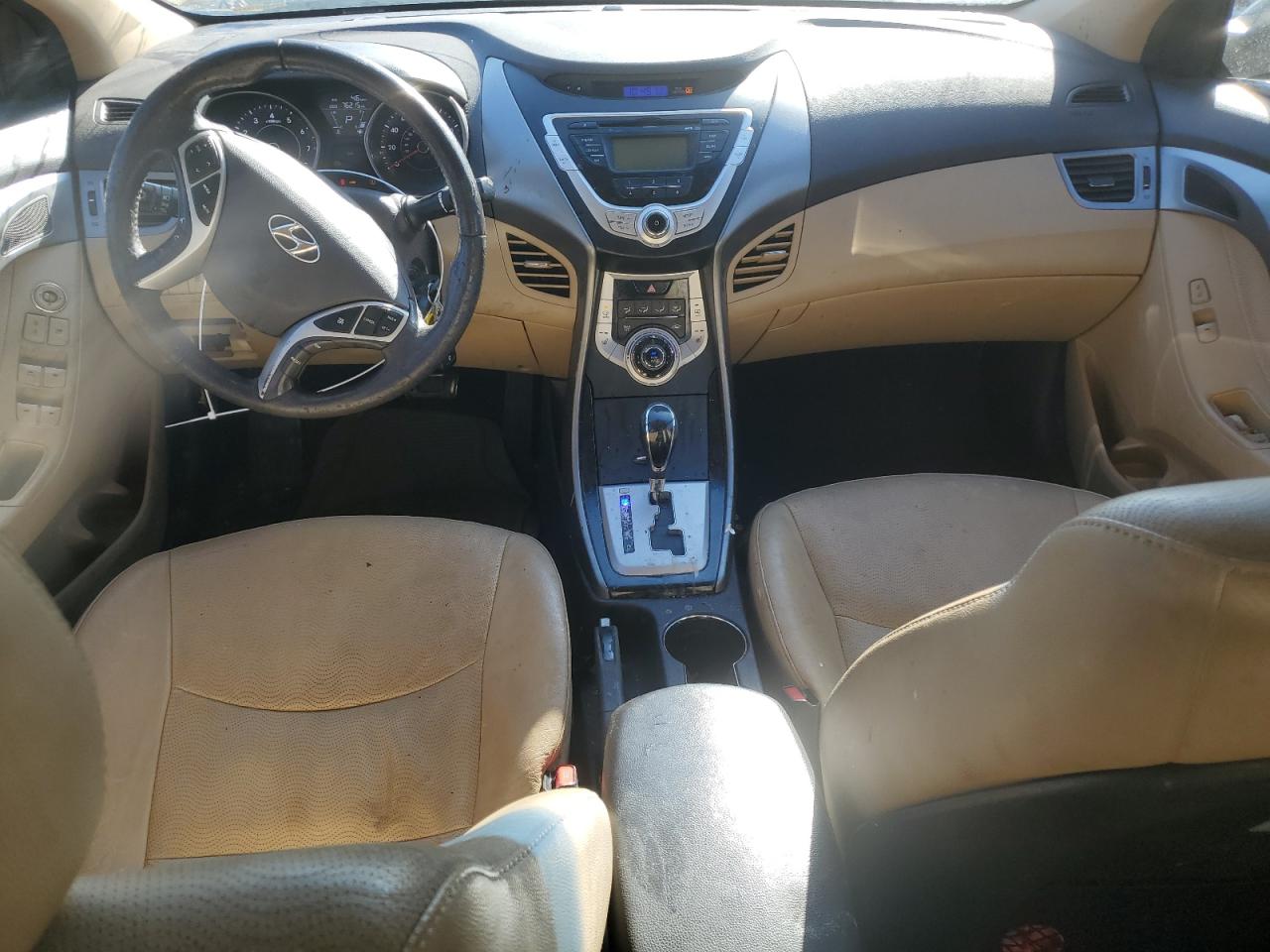 2013 Hyundai Elantra - Image 8