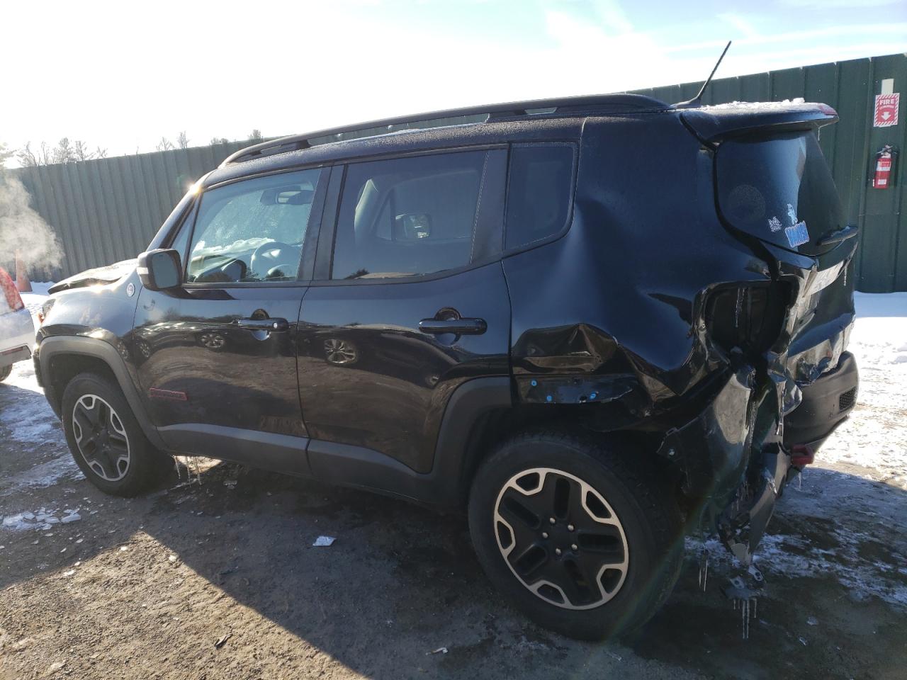 2016 Jeep Renegade - Image 2