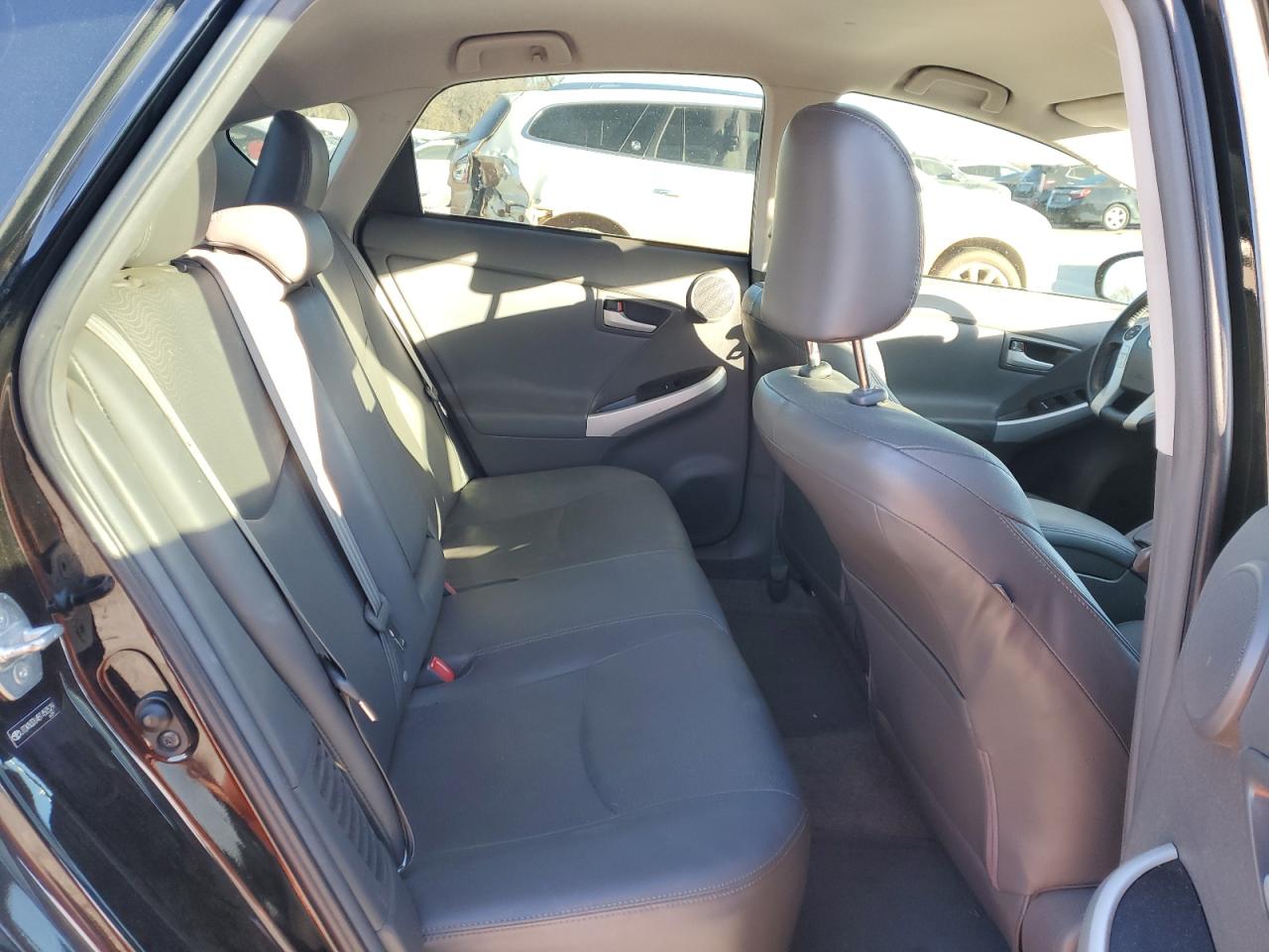 2011 Toyota Prius - Image 10