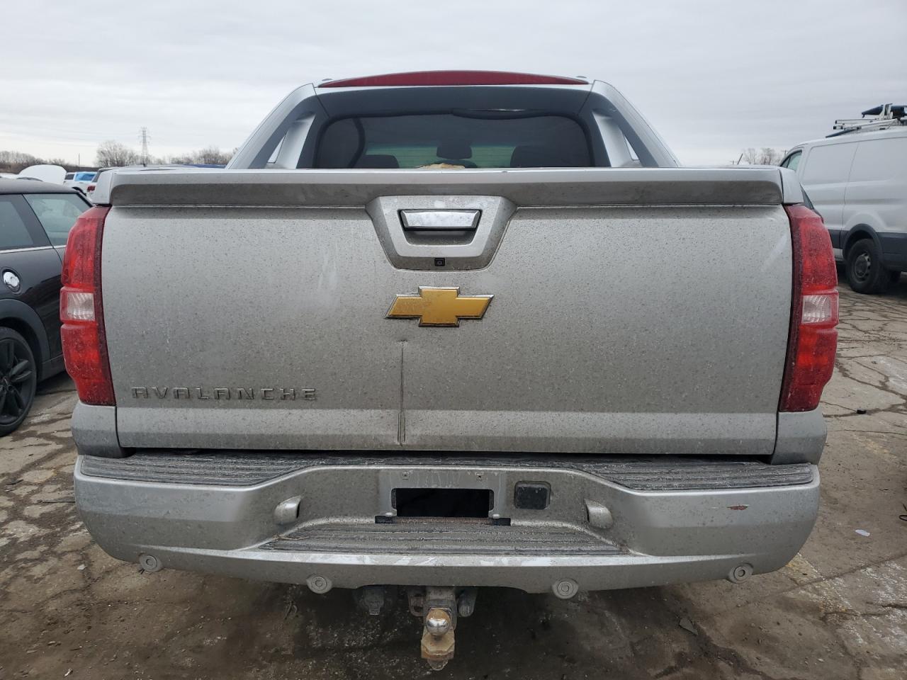 2013 Chevrolet Avalanche - Image 6