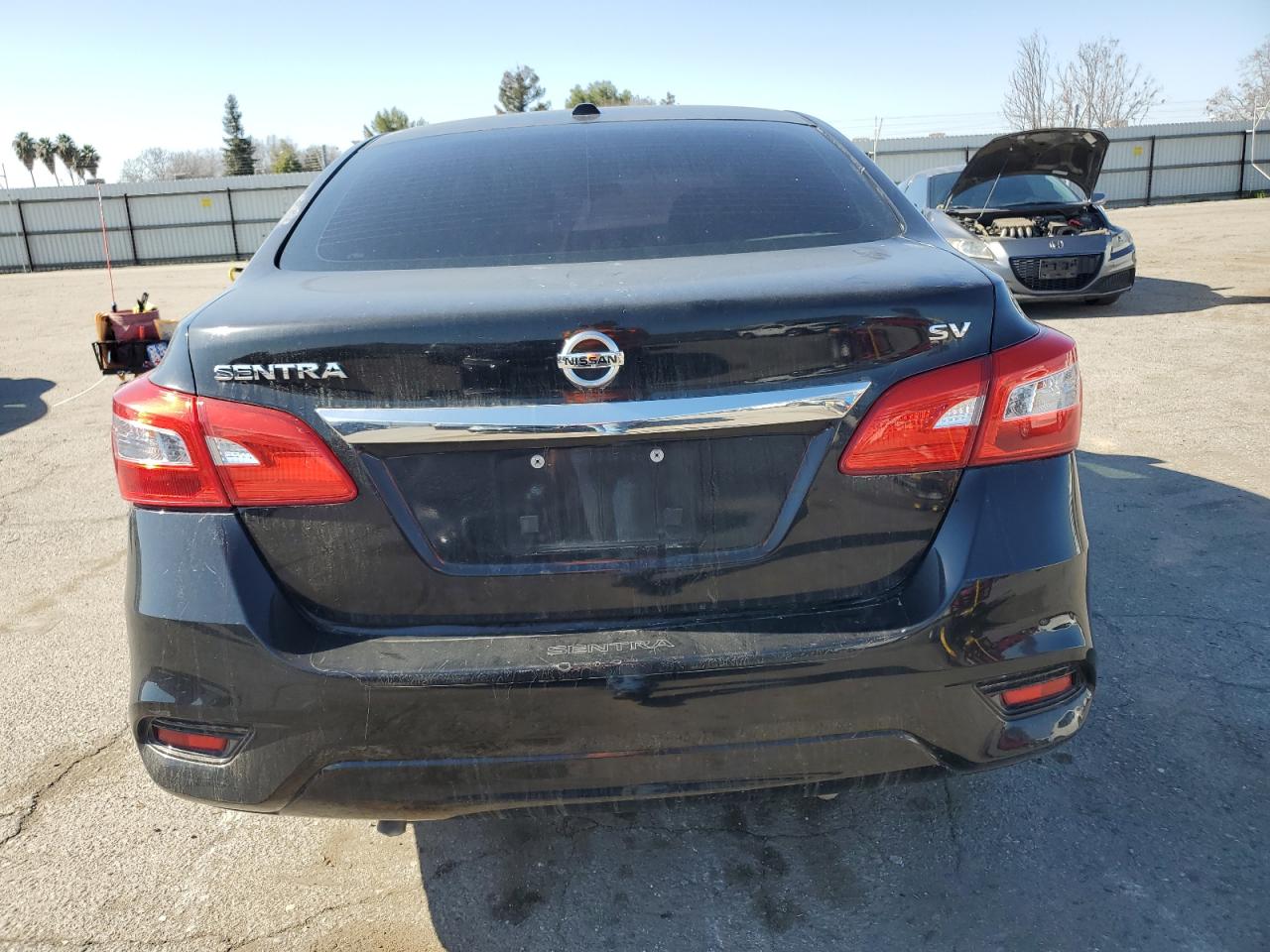 2017 Nissan Sentra - Image 6