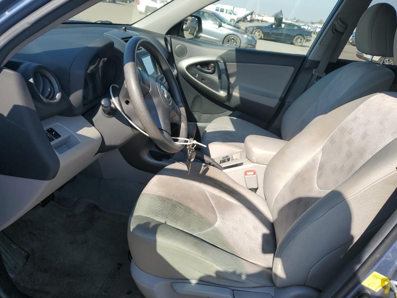 2011 Toyota RAV 4 - Image 7