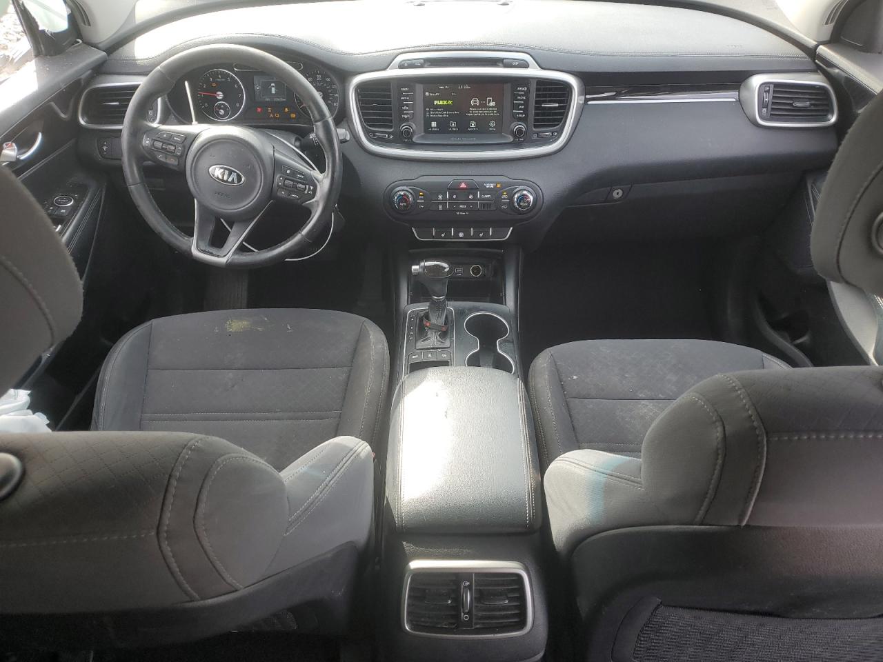 2017 Kia Sorento - Image 8