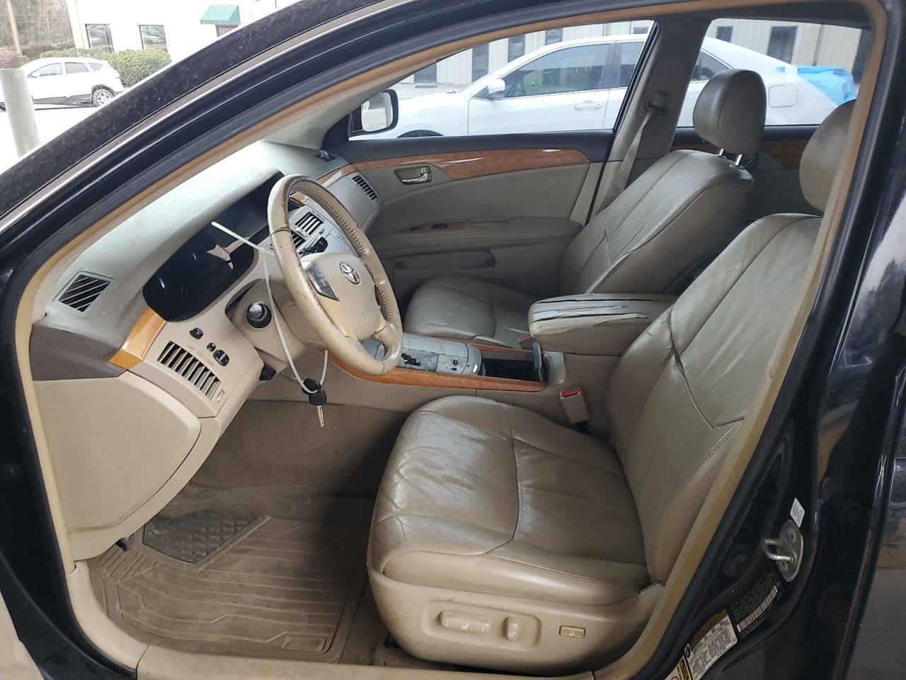 2005 Toyota Avalon - Image 7