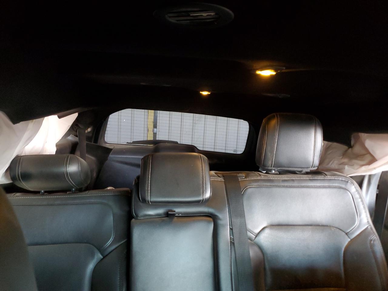 2017 Ford Explorer - Image 10