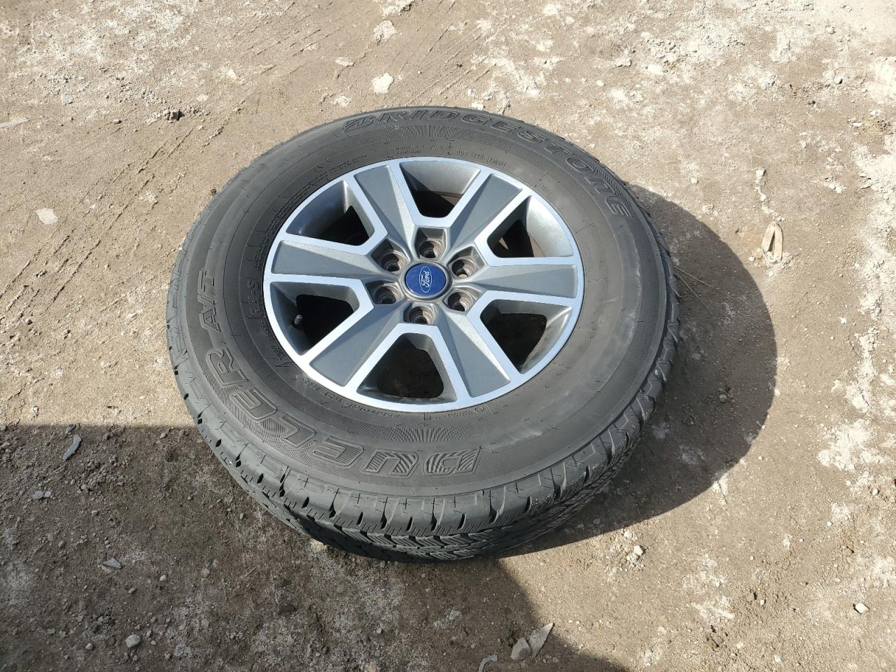 2005 Ford F-150 - Image 12