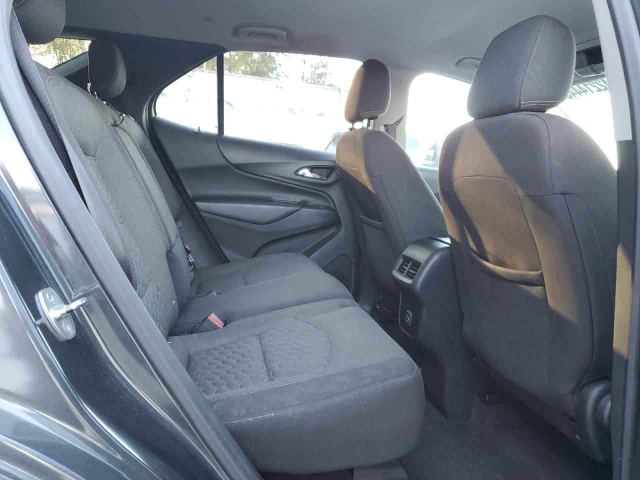 2020 Chevrolet Equinox - Image 11