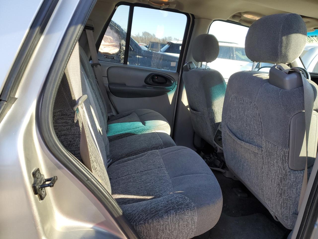 2002 Chevrolet TrailBlazer - Image 11