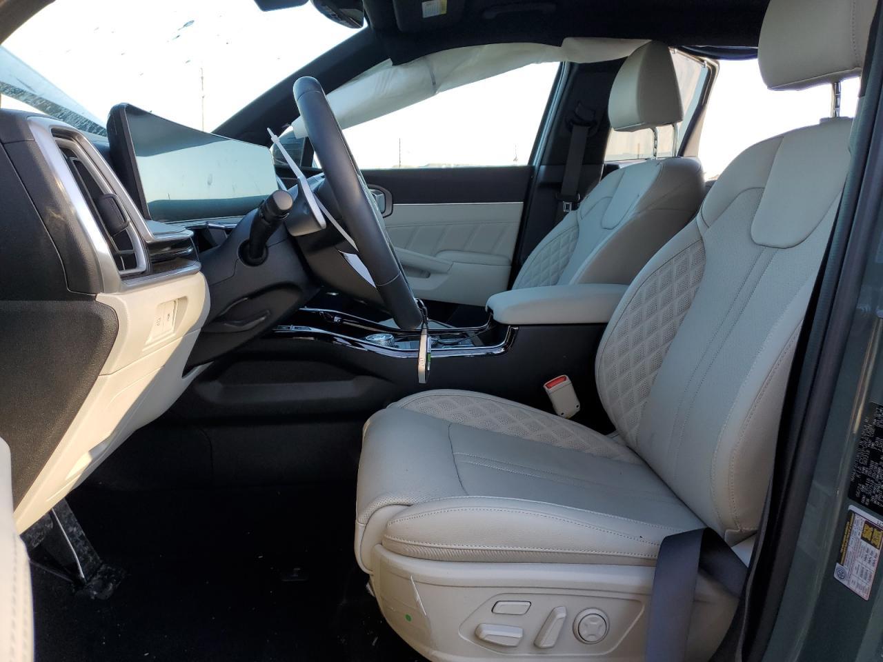 2025 Kia Sorento - Image 7