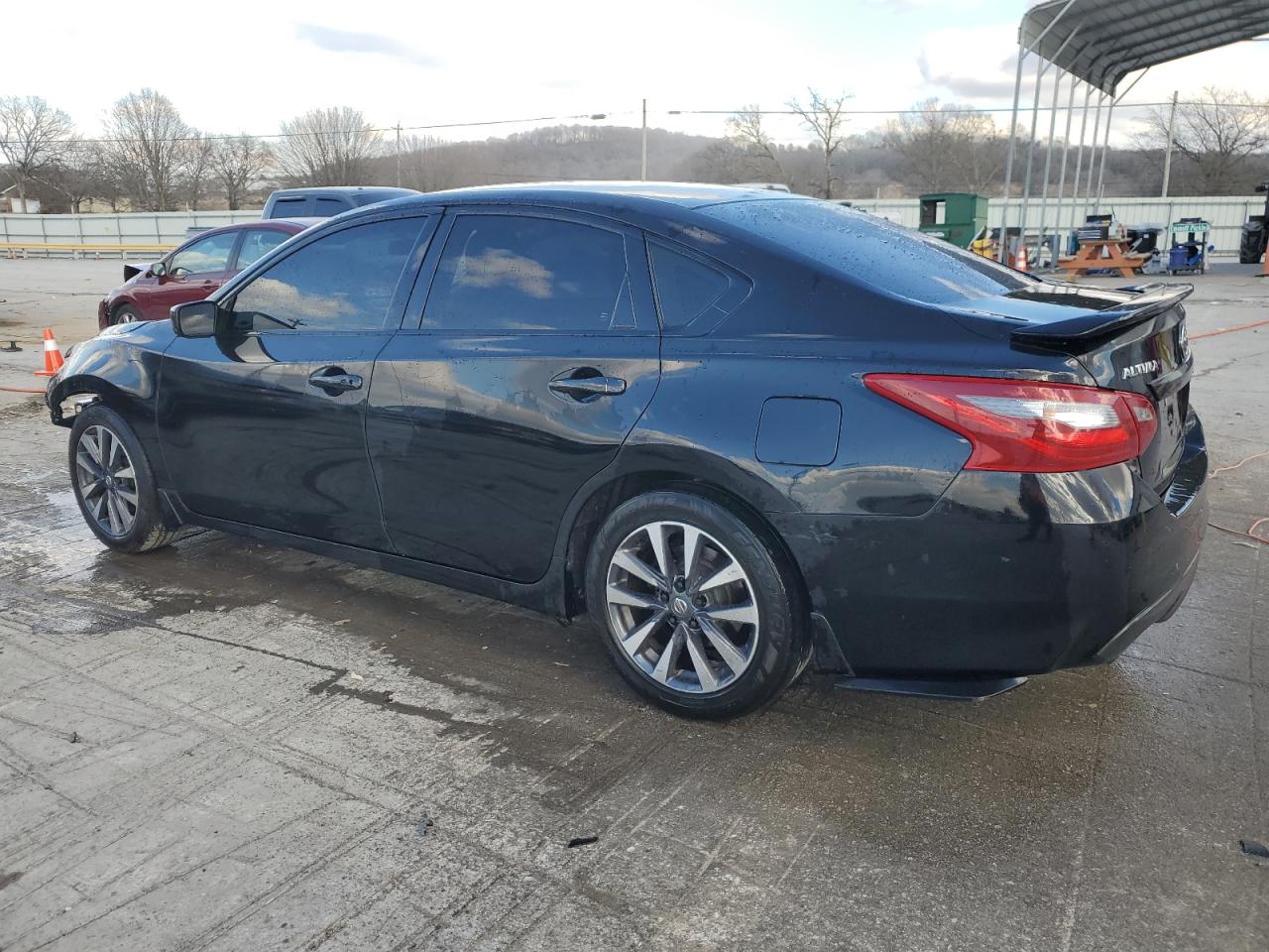 2018 Nissan Altima - Image 2