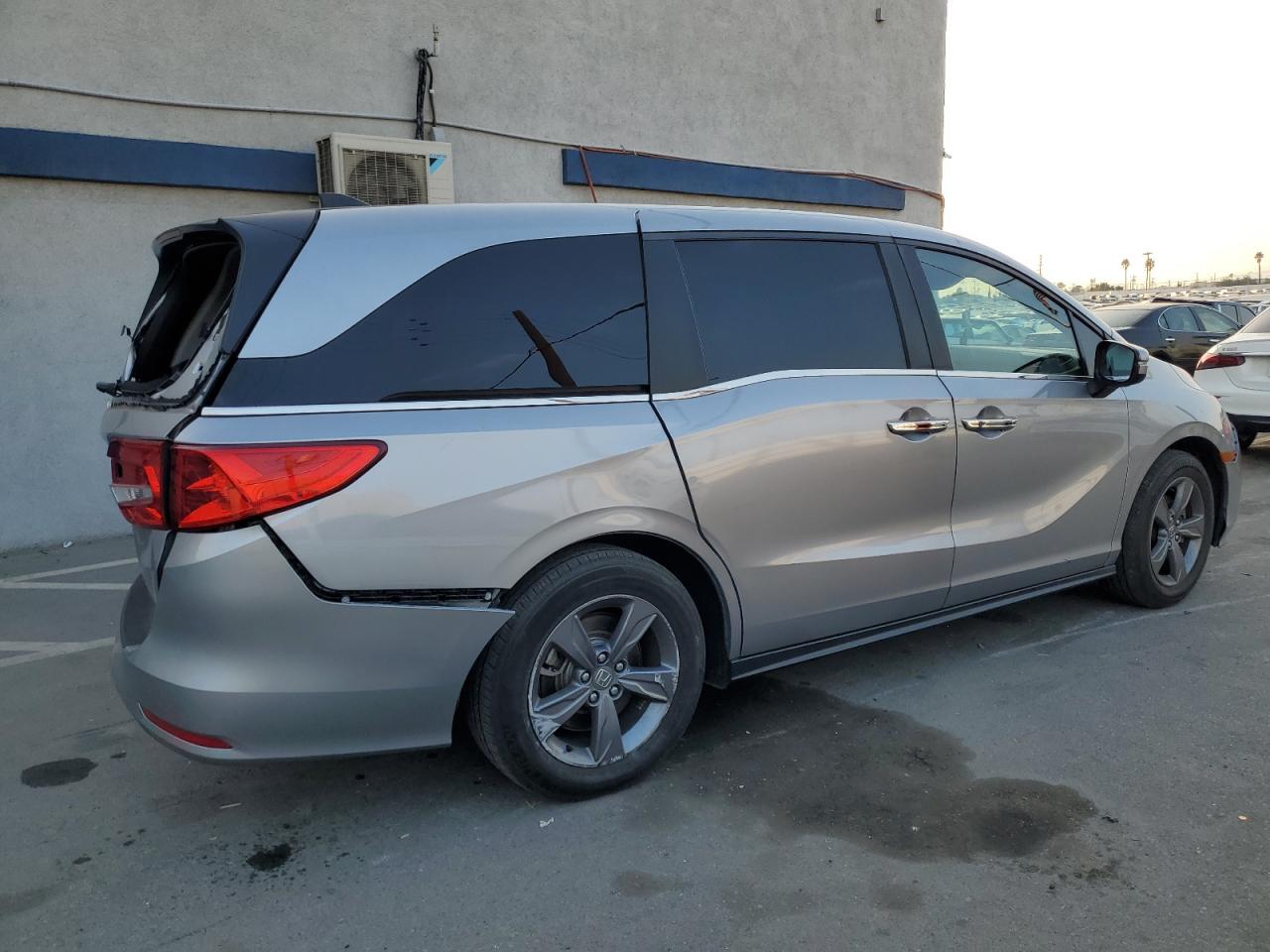 2022 Honda Odyssey - Image 3