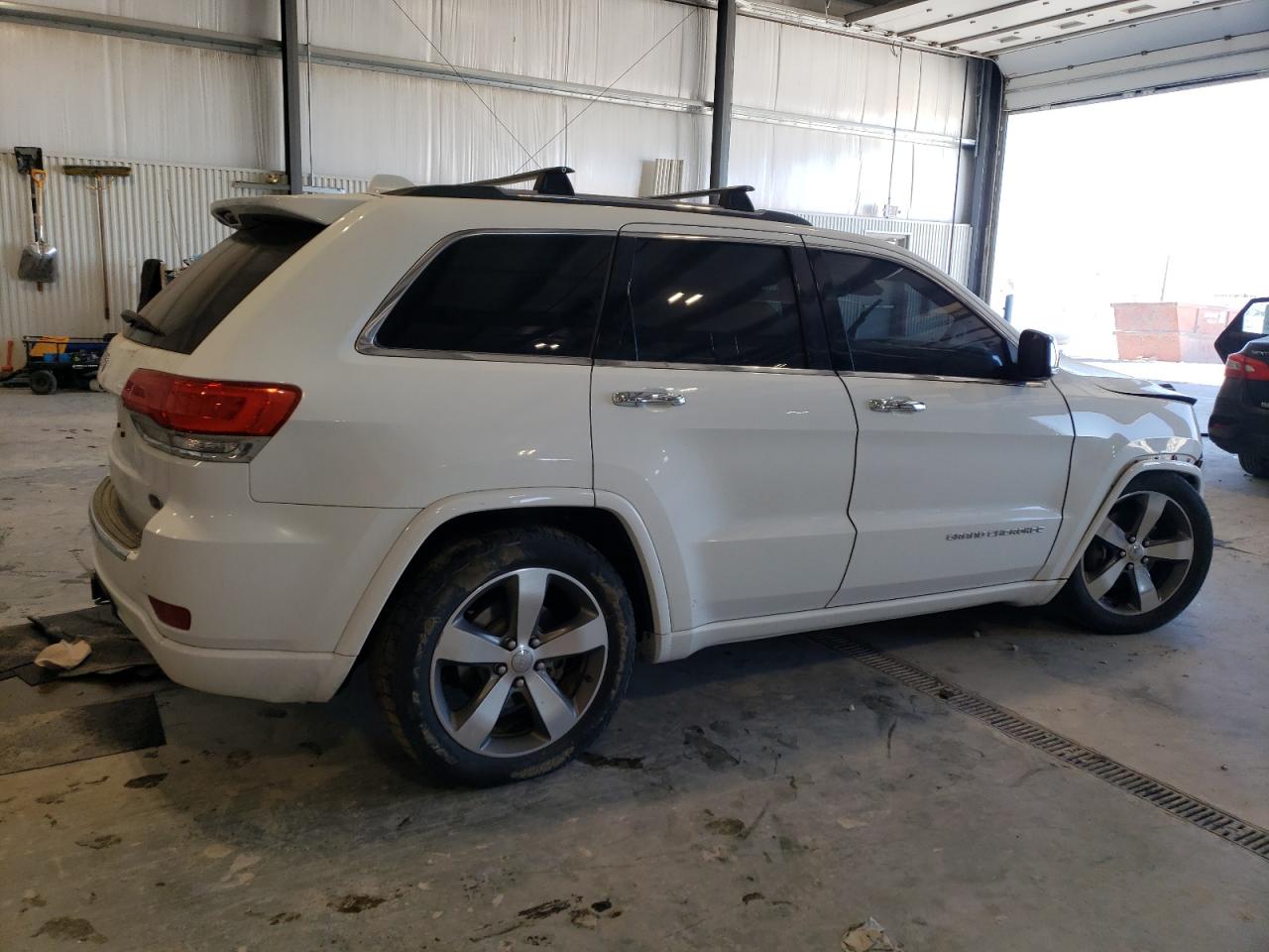 2015 Jeep Grand Cherokee - Image 3