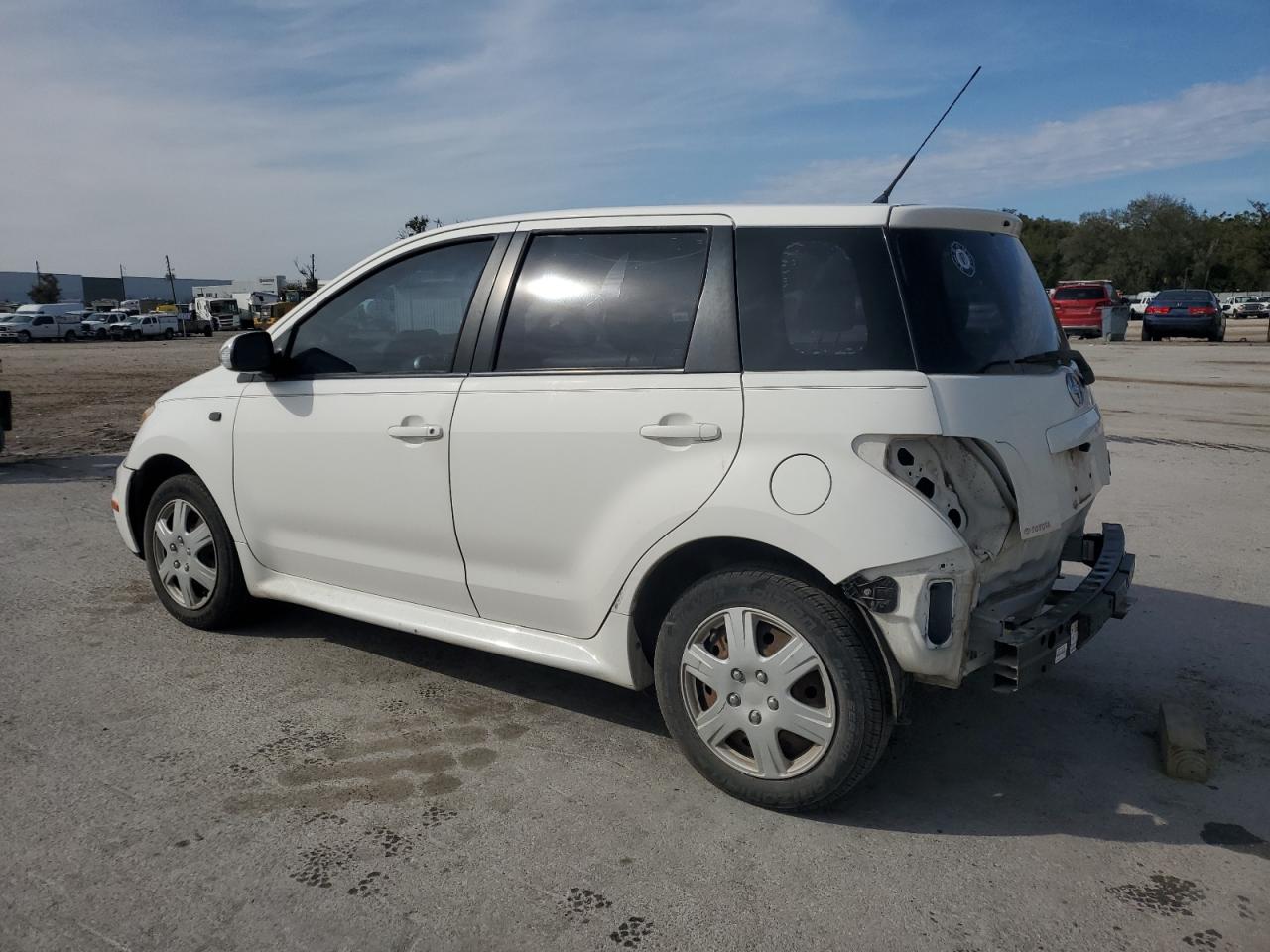 2006 Scion xA - Image 2