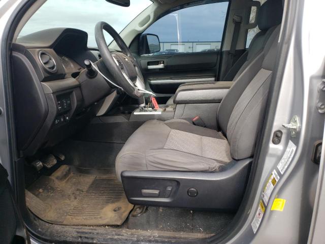 Pickups TOYOTA TUNDRA 2016 Srebrny