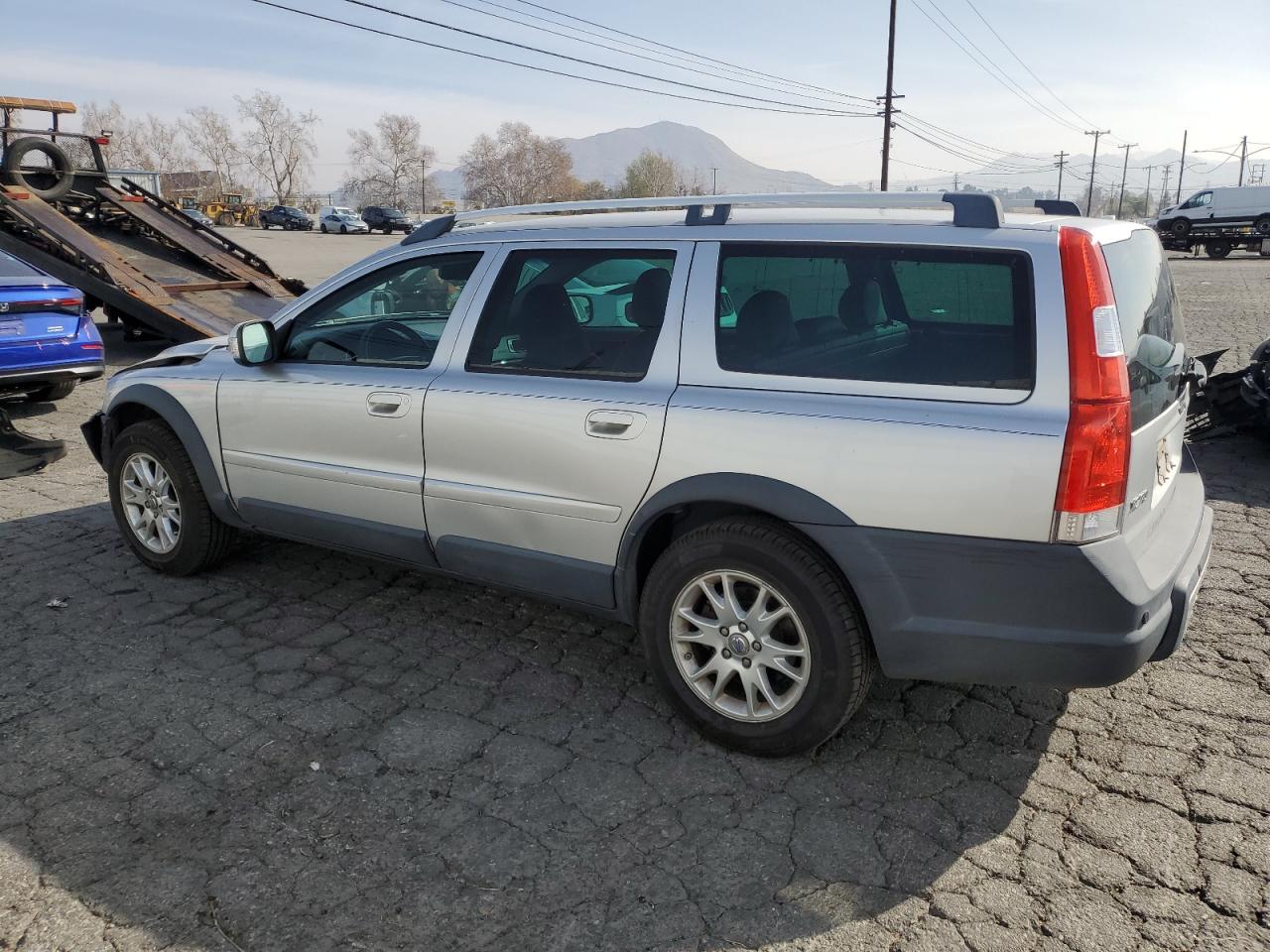 2007 Volvo XC70 - Image 2