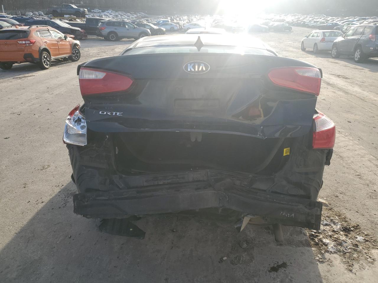 VIN KNAFX4A61G5535798 2016 KIA FORTE no.6