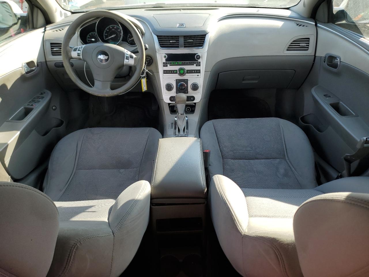 2011 Chevrolet Malibu - Image 8