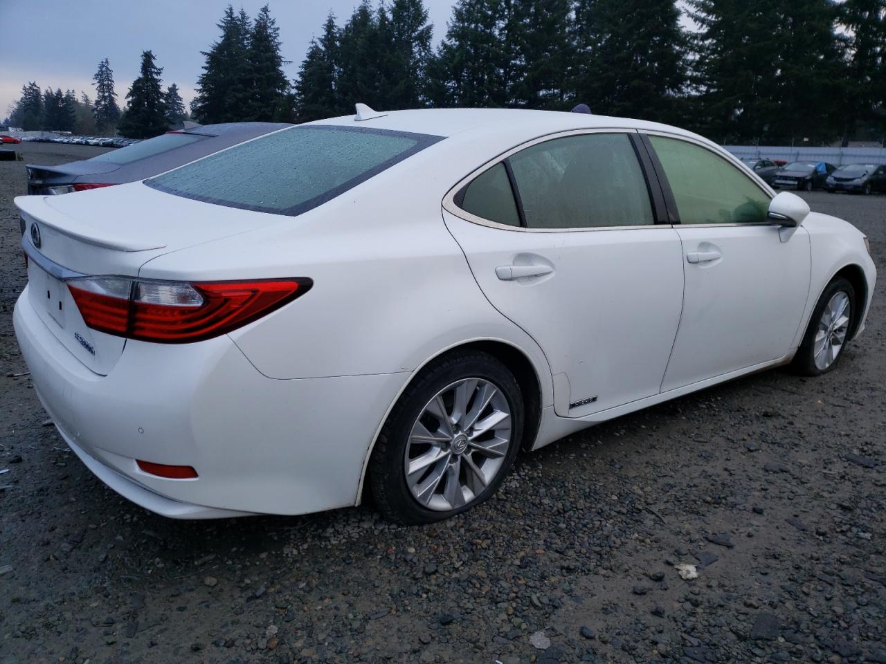 2014 Lexus ES - Image 3