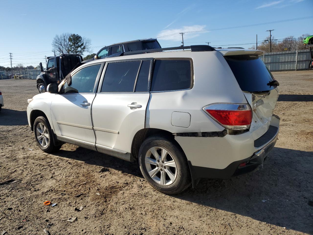 2012 Toyota Highlander - Image 2