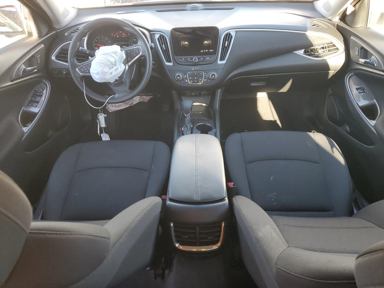 2023 Chevrolet Malibu - Image 8