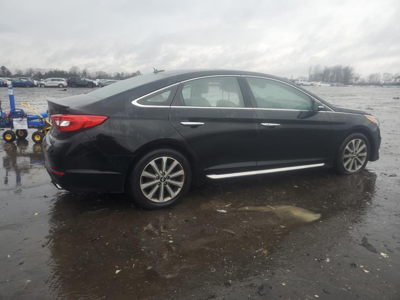 2016 Hyundai Sonata - Image 3