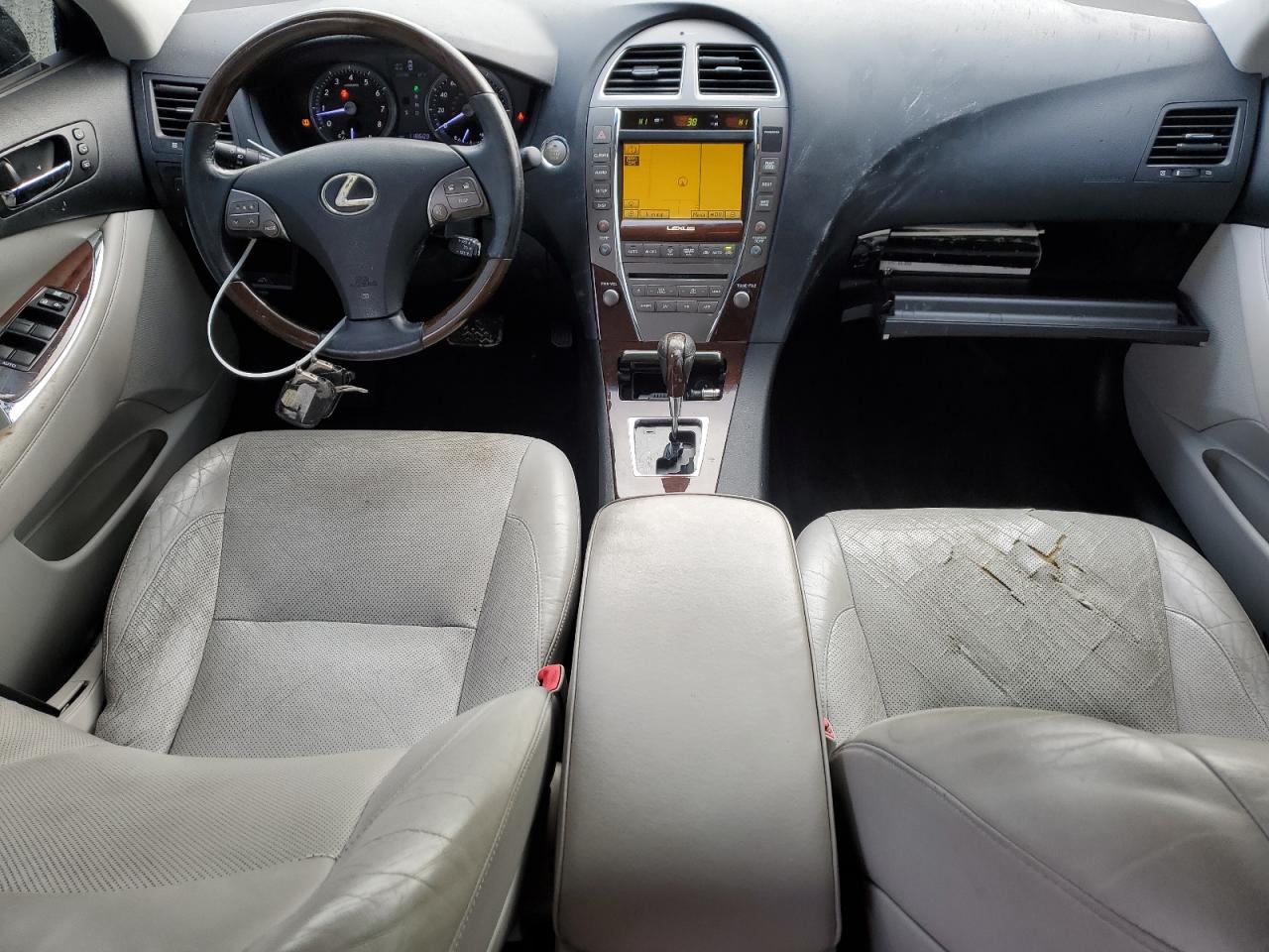 2012 Lexus ES - Image 8