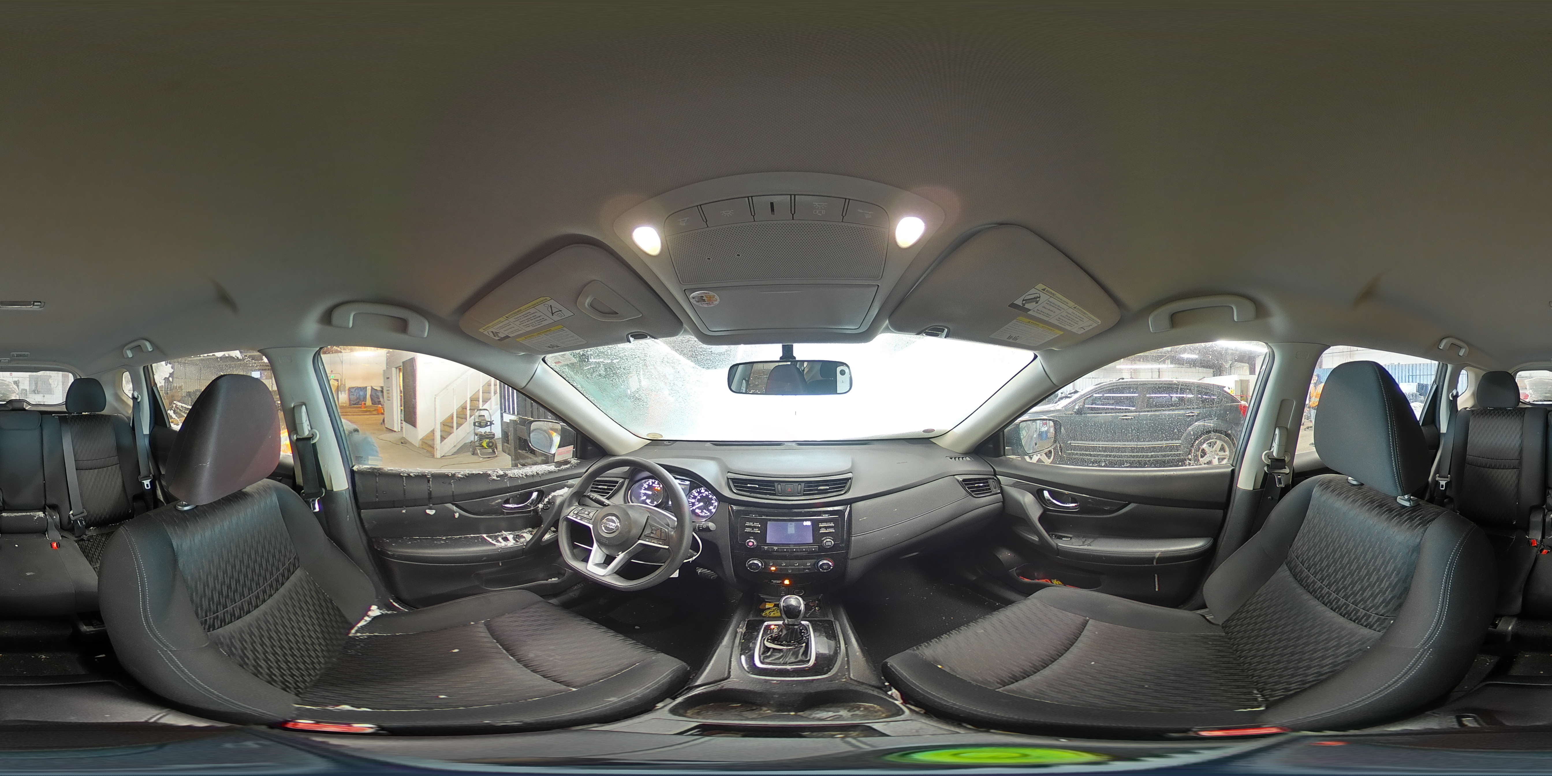 2017 Nissan Rogue - Image 14