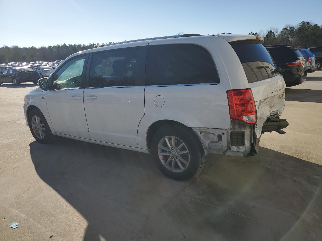2019 Dodge Caravan - Image 2