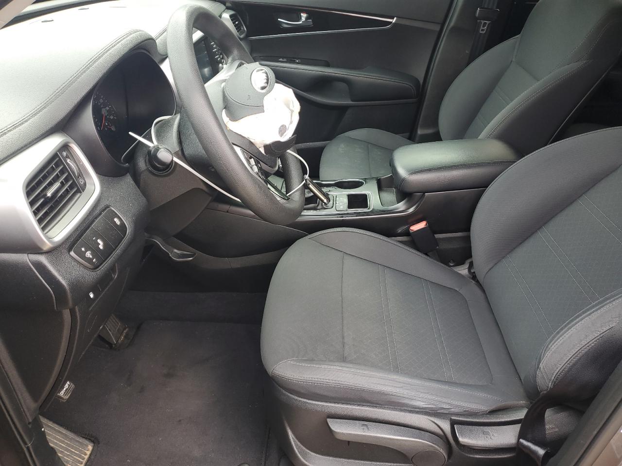 2019 Kia Sorento - Image 7