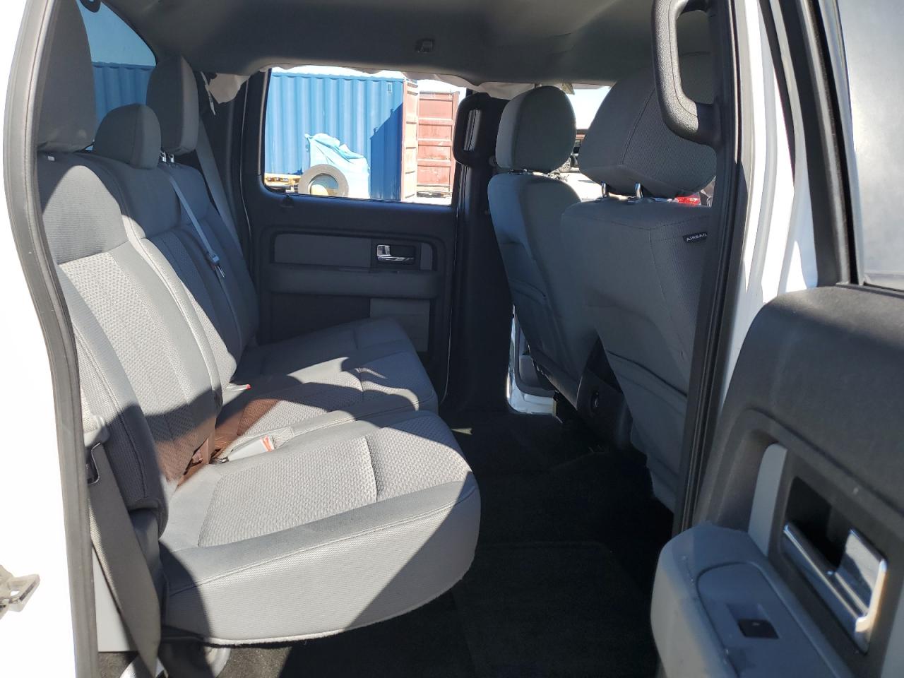2013 Ford F-150 - Image 11