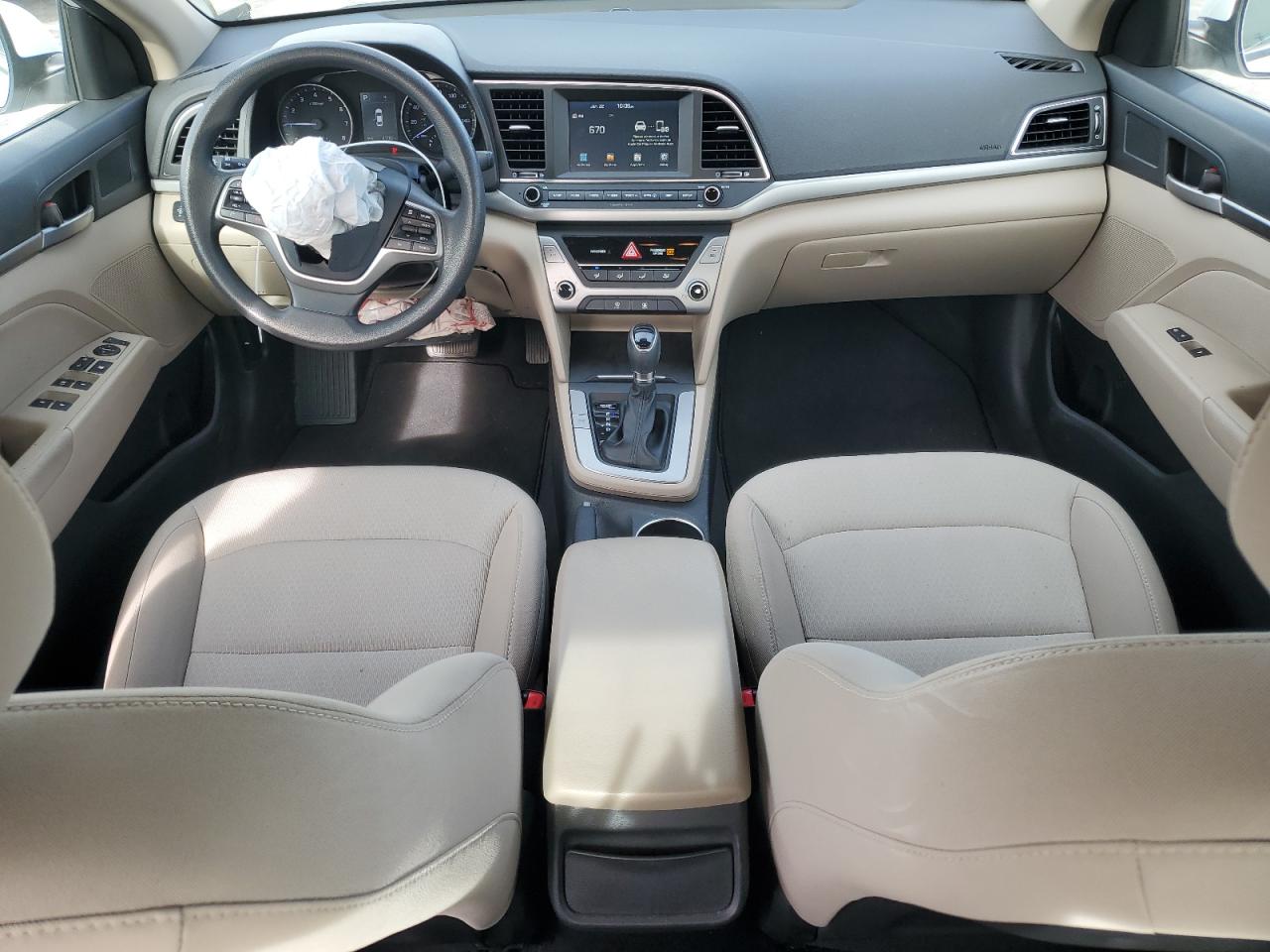 2018 Hyundai Elantra - Image 8