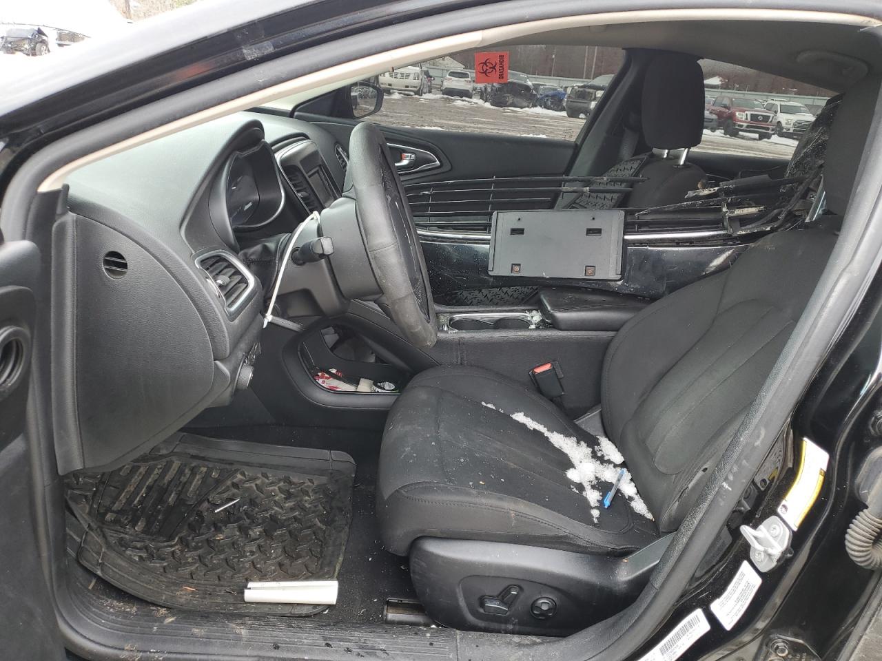 2016 Chrysler 200 - Image 7
